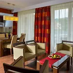Royal Club Hotel