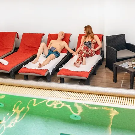 Royal Club Hotel