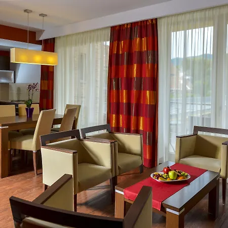Royal Club Hotel