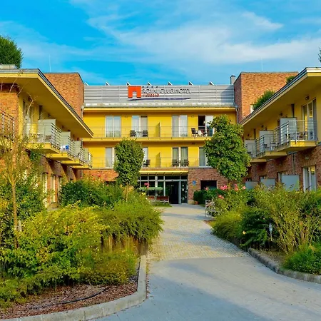 Royal Club Hotel 4*