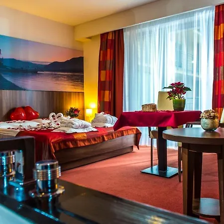 Royal Club 4*