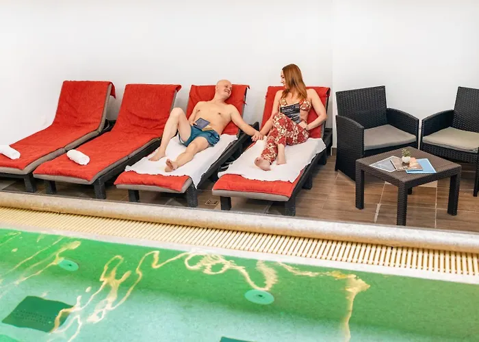 Royal Club Szálloda