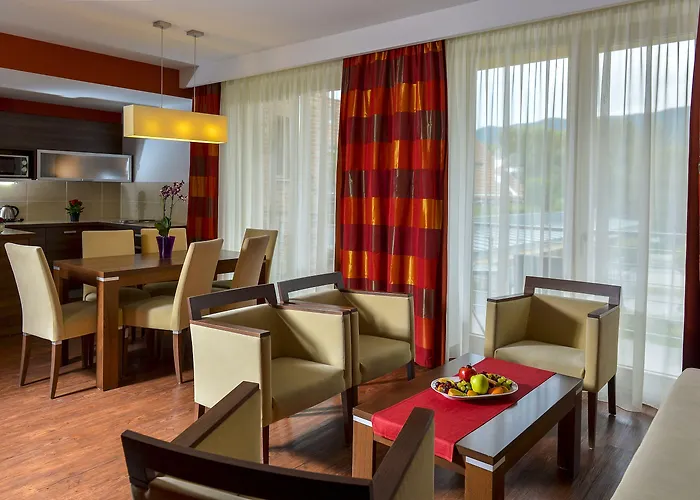 Royal Club Szálloda